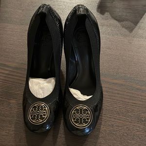 Super cute Tory Burch high heel